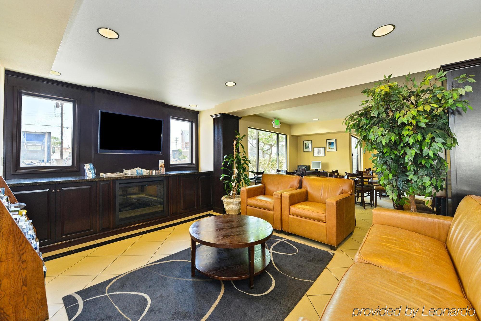 Quality & Airport Hotel 2*