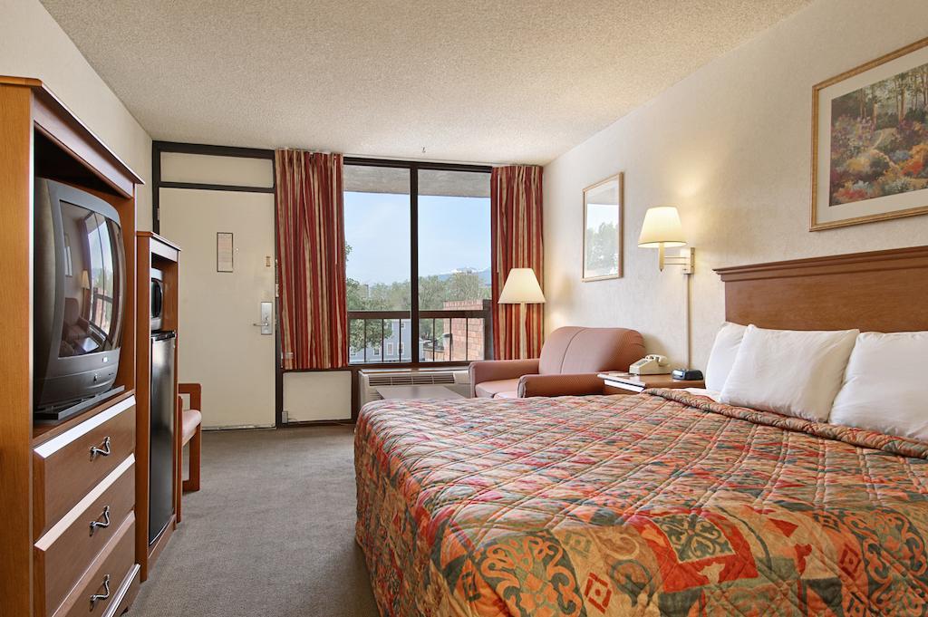 Americas Best Value Hotel