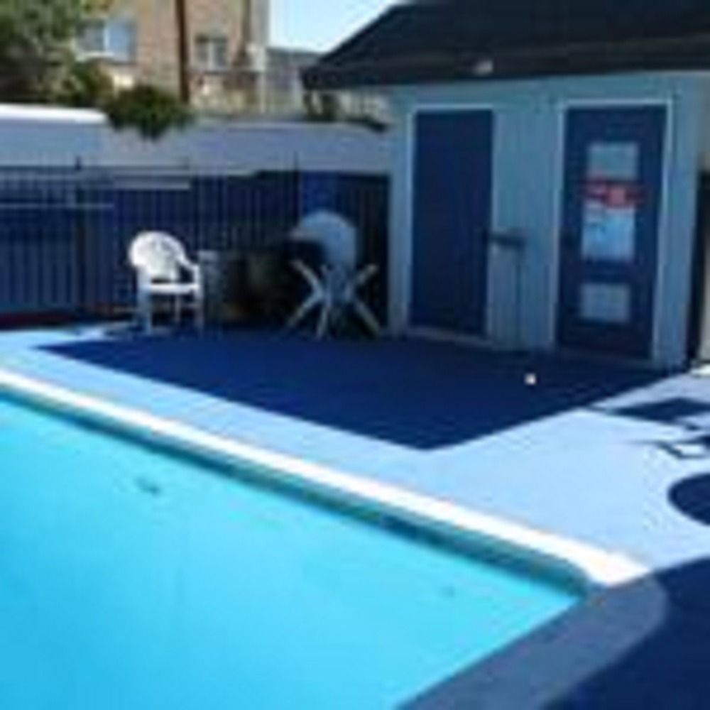 University Inn