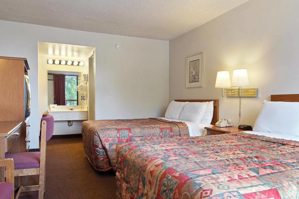 Hotel Americas Best Value Inn 2*
