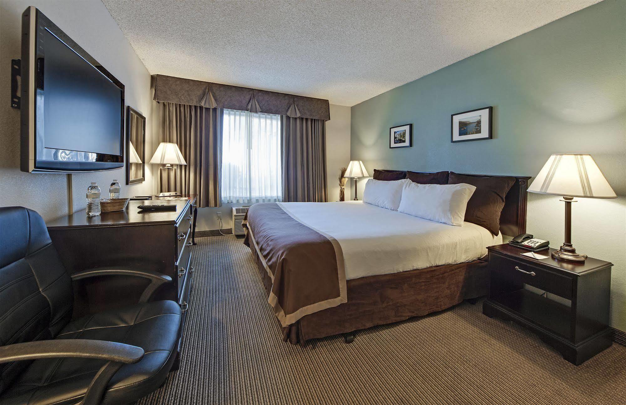 Quality & Airport Hotel 2*